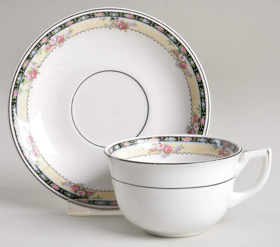 K61 Flat Cup & Saucer Set by Homer Laughlin -1