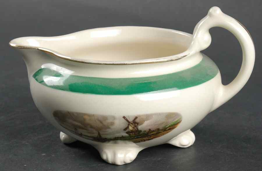Amsterdam Creamer by Homer Laughlin -1