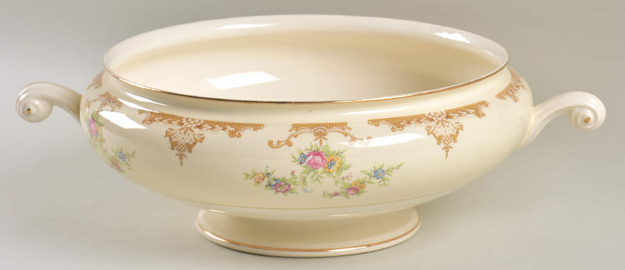 Aristocrat Round Vegetable No Lid by Homer Laughlin -1
