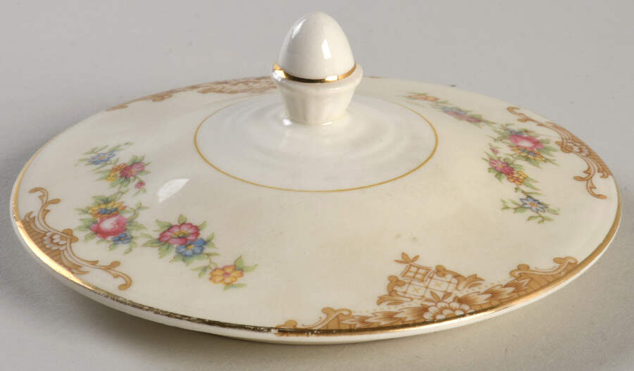 Aristocrat Lid for Sugar Bowl by Homer Laughlin -1