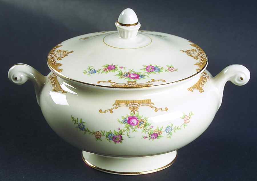 Aristocrat Sugar Bowl & Lid by Homer Laughlin -1