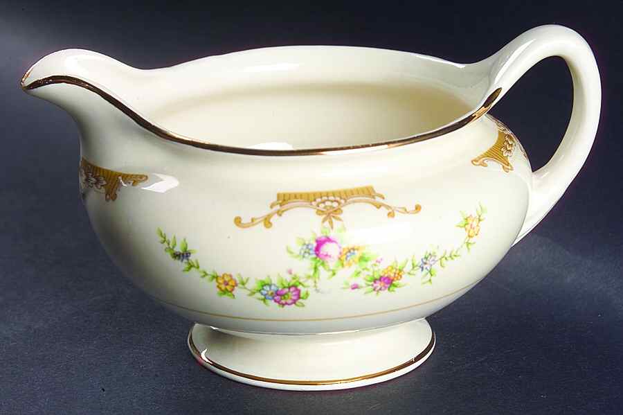 Aristocrat Creamer by Homer Laughlin -1