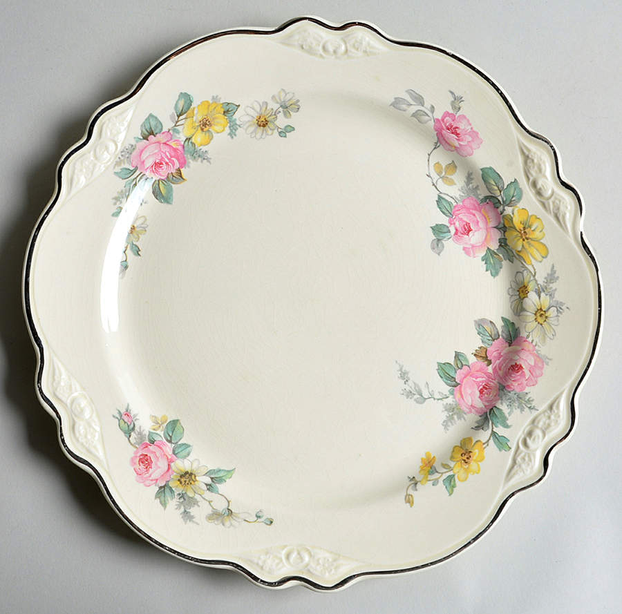 Armand (Virginia Rose Shape) Dinner Plate by Homer Laughlin -1