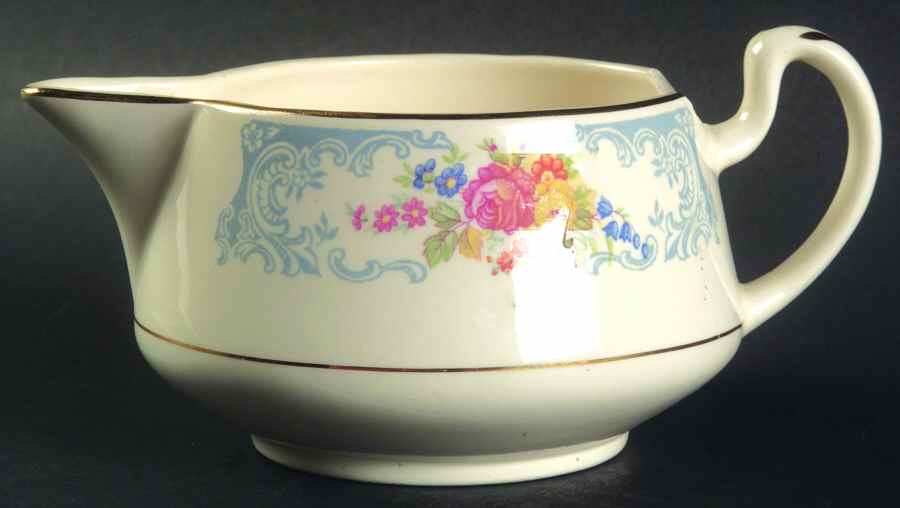 B1323 Creamer by Homer Laughlin -1