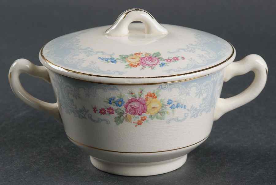 B1323 Sugar Bowl & Lid by Homer Laughlin -1