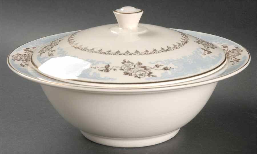 Royal Splendor Round Covered Vegetable-Uses RV9 as Base+CVLRV9 by Homer Laughlin -1