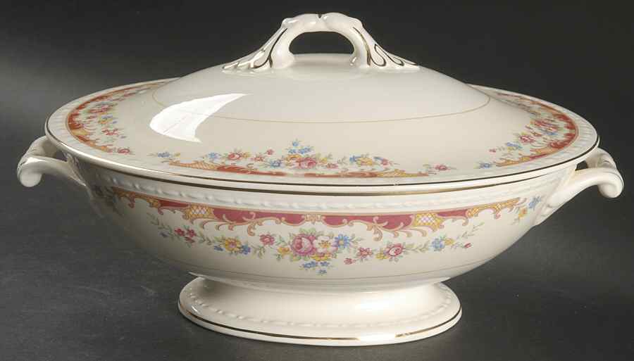Belmont Oval Covered Vegetable by Homer Laughlin -1