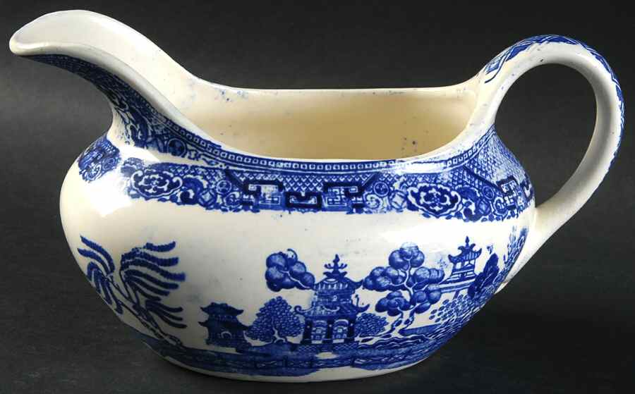 Blue Willow Gravy Boat by Homer Laughlin -1