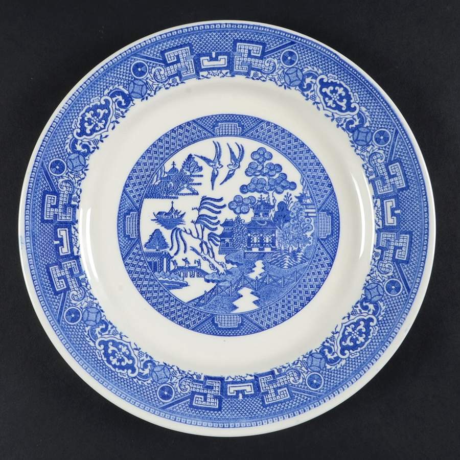 Blue Willow Luncheon Plate by Homer Laughlin -1