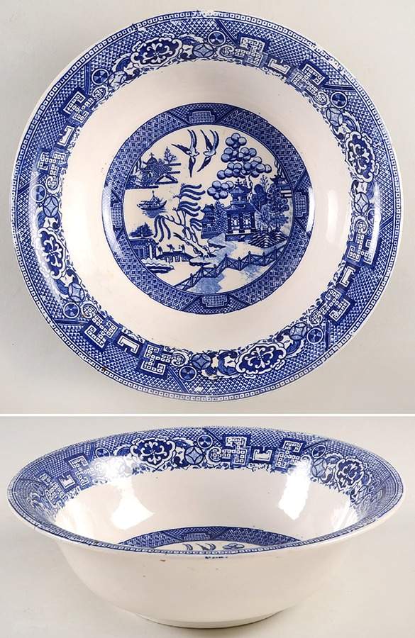 Blue Willow 9" Round Vegetable Bowl by Homer Laughlin -1