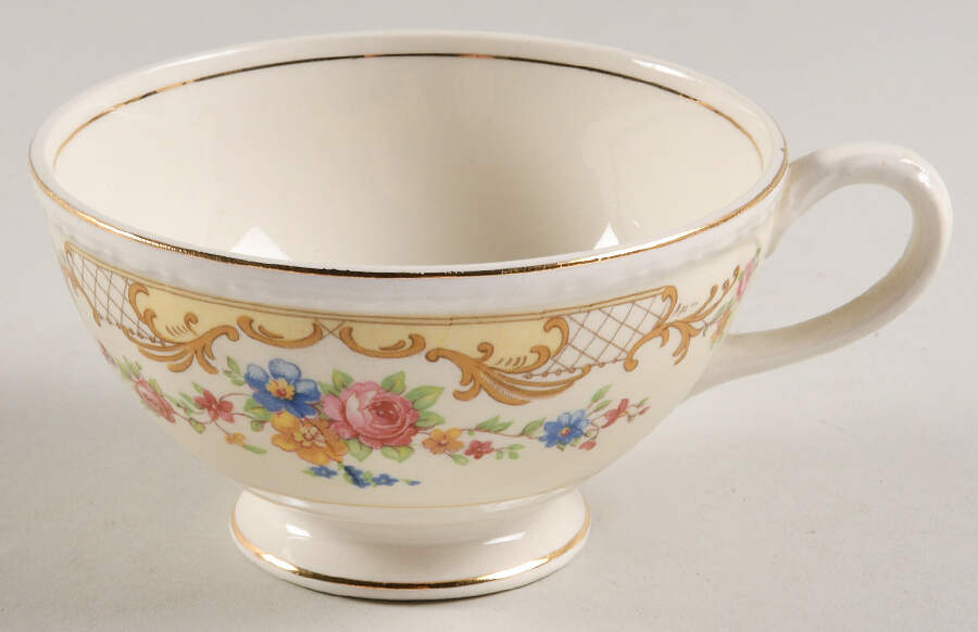 Briarcliffe (G3385) Footed Cup by Homer Laughlin -1