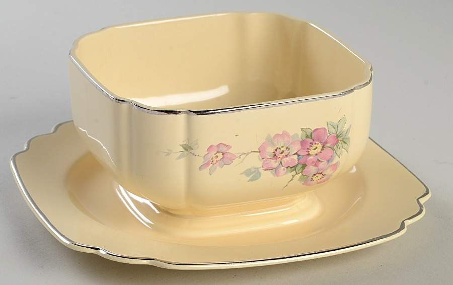Briar Rose Gravy Boat with Attached Underplate by Homer Laughlin -1