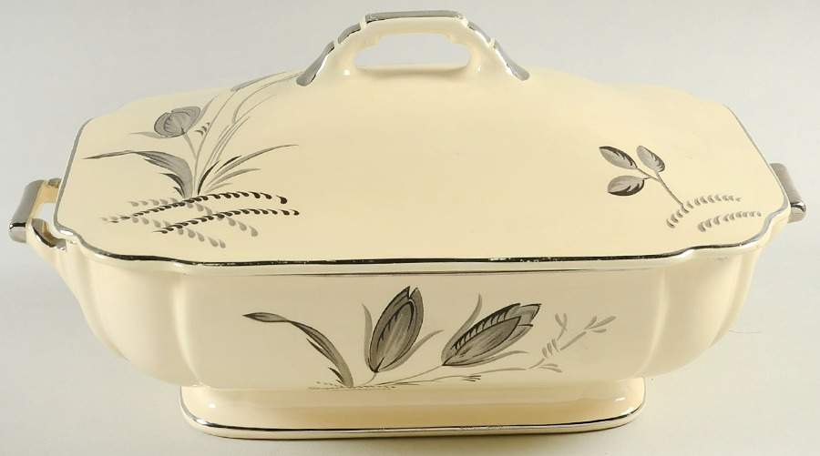 C24 Rectangular Covered Vegetable by Homer Laughlin -1