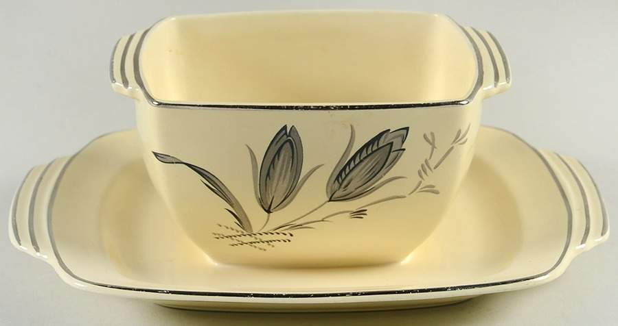 C24 Gravy Boat with Attached Underplate by Homer Laughlin -1
