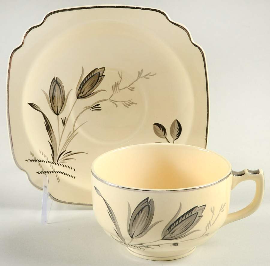 C24 Footed Cup & Saucer Set by Homer Laughlin -1