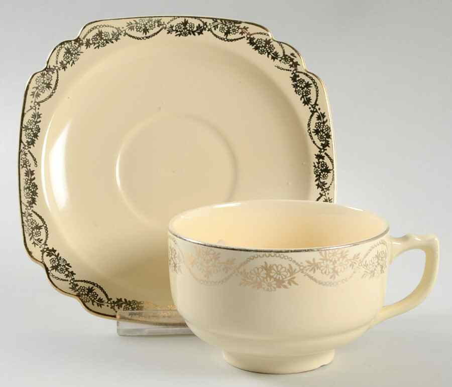 C43 Footed Cup & Saucer Set by Homer Laughlin -1