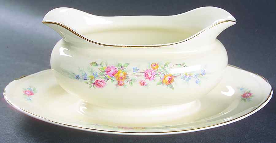 Cashmere Gravy Boat with Attached Underplate by Homer Laughlin -1