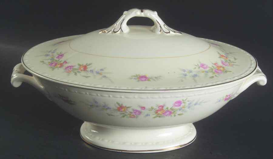 Cashmere Oval Covered Vegetable by Homer Laughlin -1