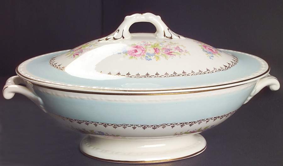 Chateau Oval Covered Vegetable by Homer Laughlin -1