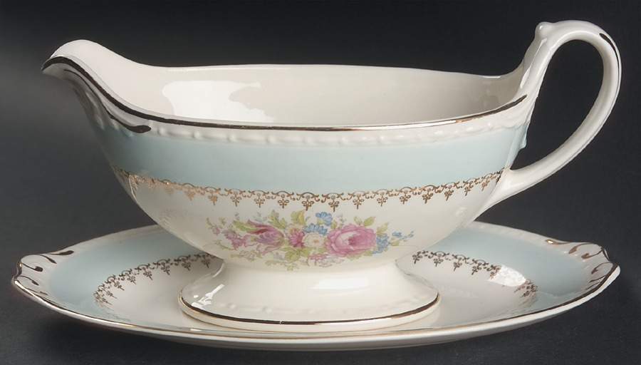 Chateau Gravy Boat & Underplate/Relish by Homer Laughlin -1