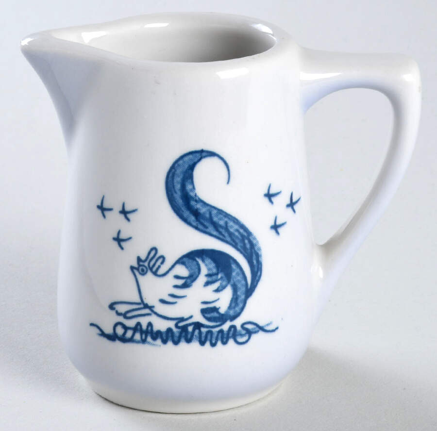Christiana Campbell's Tavern Mini Creamer by Homer Laughlin -1