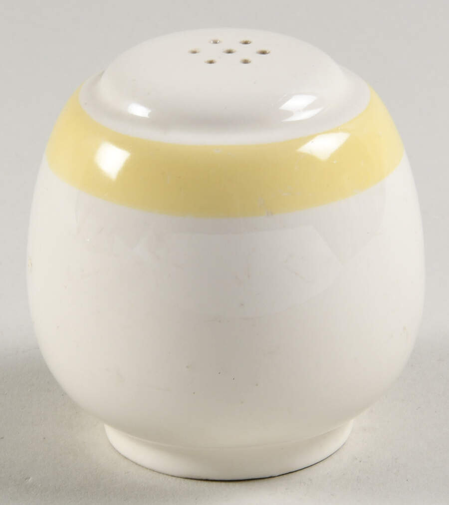 Colonial Kitchen (Swing) Salt Shaker by Homer Laughlin -1