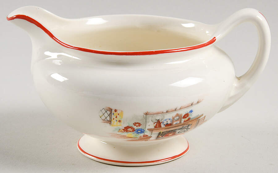 Colonial Kitchen Creamer by Homer Laughlin -1