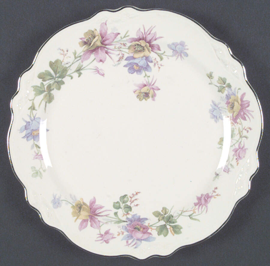 Columbines Dinner Plate by Homer Laughlin -1