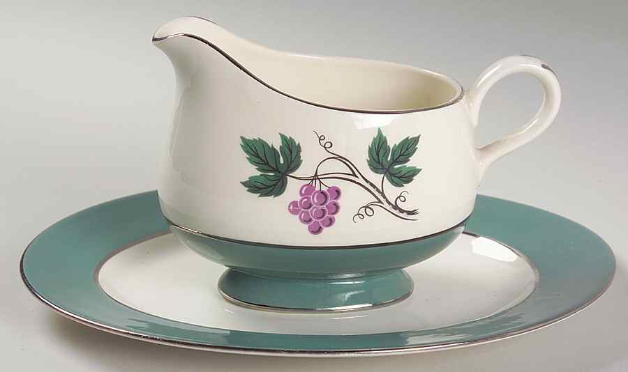 CV1 Gravy Boat & Underplate/Relish by Homer Laughlin -1