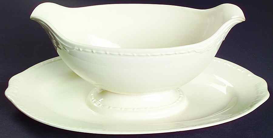 Eggshell Georgian (Also A Shape) Gravy Boat with Attached Underplate by Homer Laughlin -1