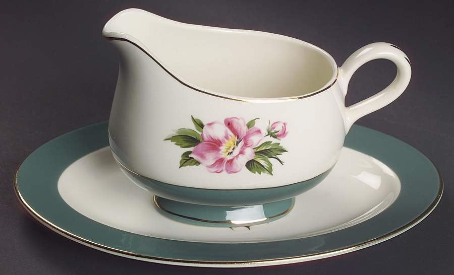Empire Green Gravy Boat & Underplate/Relish by Homer Laughlin -1
