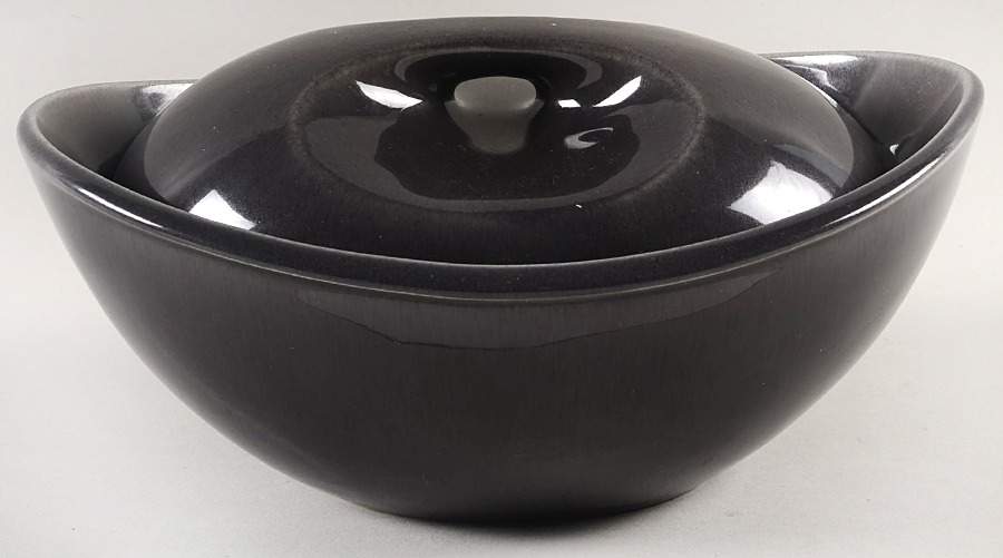 Epicure Charcoal Grey 1.25 Quart Oval Covered Casserole by Homer Laughlin -1