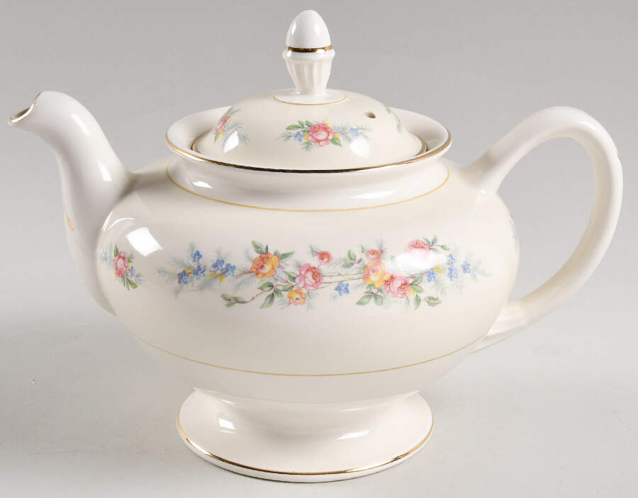 Ferndale Teapot & Lid by Homer Laughlin -1