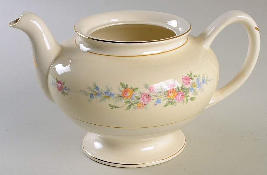 Ferndale Teapot No Lid by Homer Laughlin -1