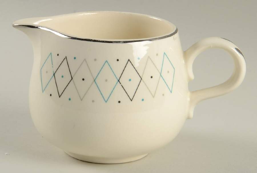 Fifth Avenue Creamer by Homer Laughlin -1