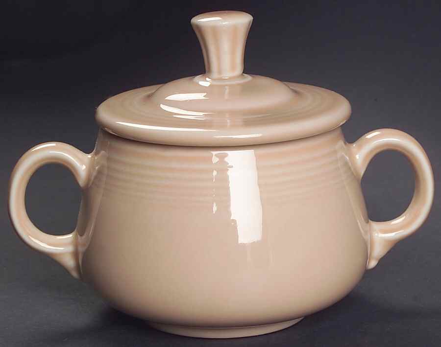 Fiesta Apricot (Intro 1986) Sugar Bowl & Lid by Homer Laughlin -1