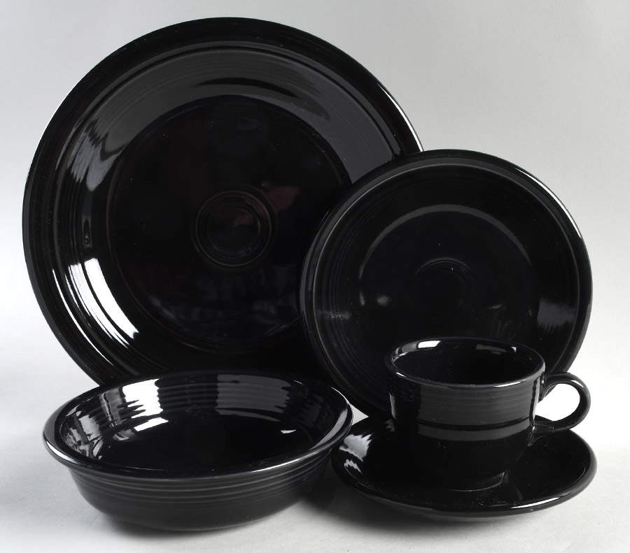 Fiesta Black (Intro 1986) 5 Piece Place Setting by Homer Laughlin -1