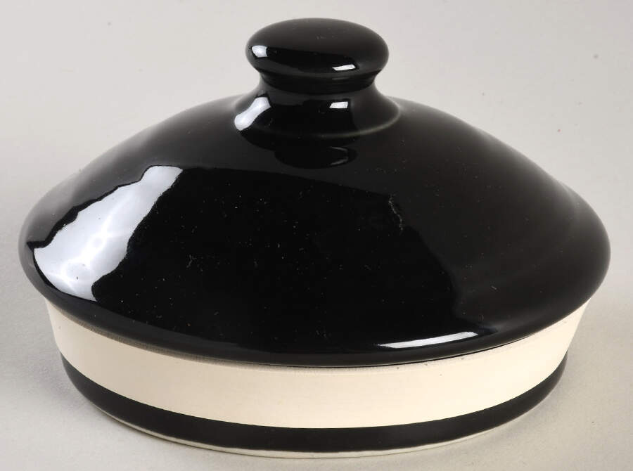 Fiesta Black (Intro 1986) Lid for Small Canister by Homer Laughlin -1