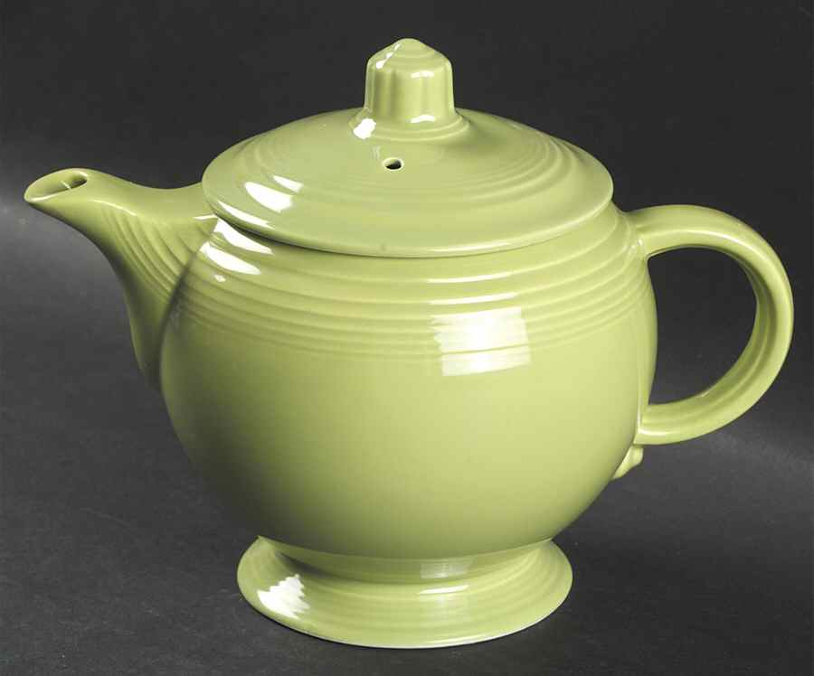 Fiesta Chartreuse (Older) Teapot & Lid by Homer Laughlin -1
