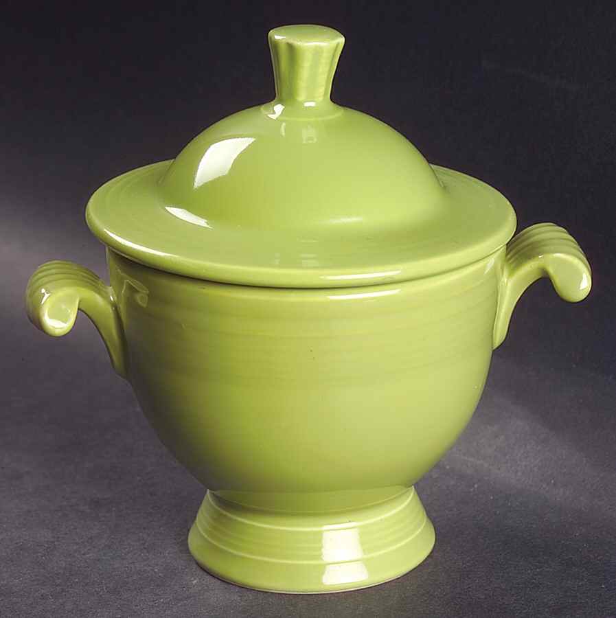 Fiesta Chartreuse (Older) Sugar Bowl & Lid by Homer Laughlin -1