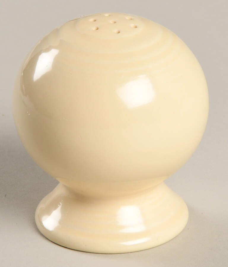 Fiesta Old Ivory (Cream) Salt Shaker by Homer Laughlin -1