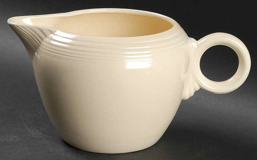 Fiesta Old Ivory (Cream) 32 Oz Jug by Homer Laughlin -1