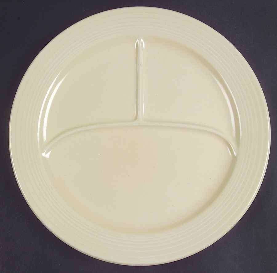 Fiesta Old Ivory (Cream) Large Grill Plate by Homer Laughlin -1