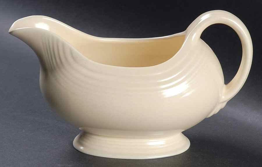 Fiesta Old Ivory (Cream) Open Sauce Boat by Homer Laughlin -1