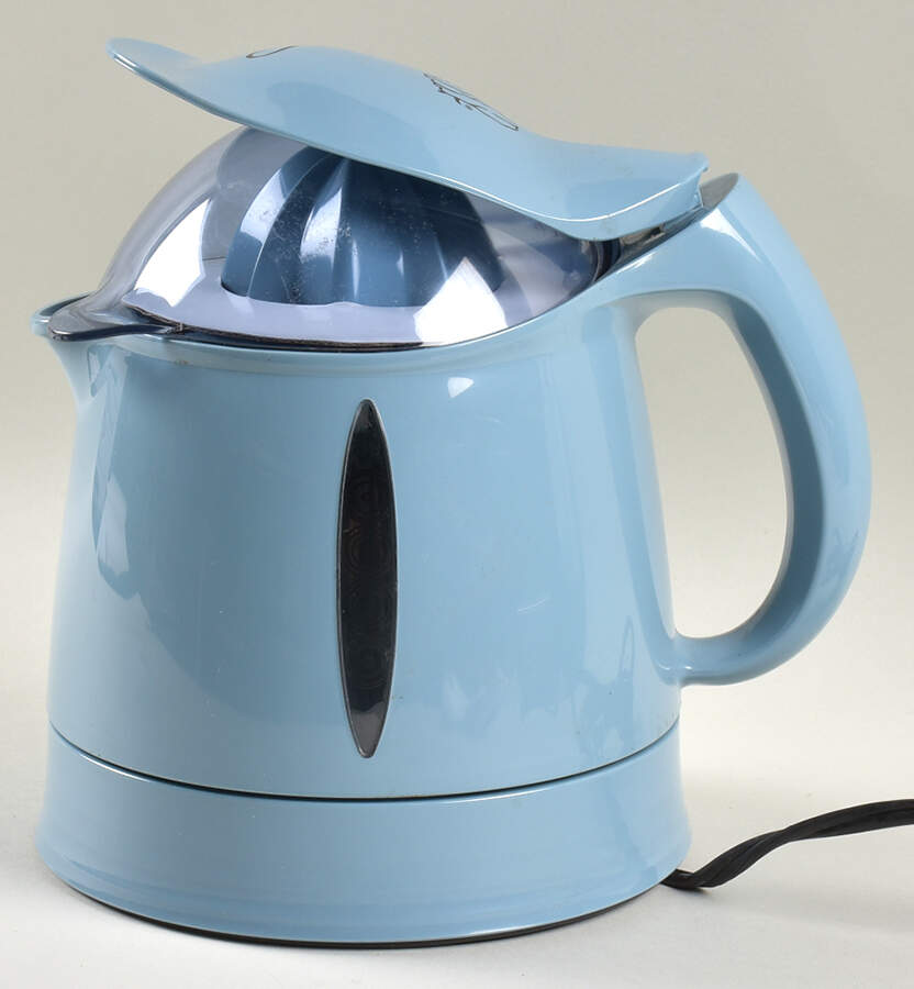 Fiesta Periwinkle Blue (Intro 1989) Electric Juicer by Homer Laughlin -1