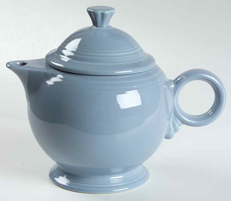 Fiesta Periwinkle Blue (Intro 1989) Teapot & Lid by Homer Laughlin -1