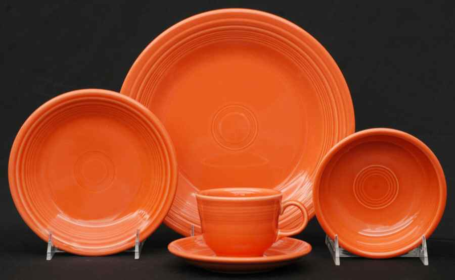 Fiesta Persimmon (Intro 1989) 5 Piece Place Setting by Homer Laughlin -1