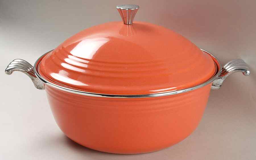 Fiesta Persimmon (Intro 1989) 5 Quart Metal Covered Casserole by Homer Laughlin -1