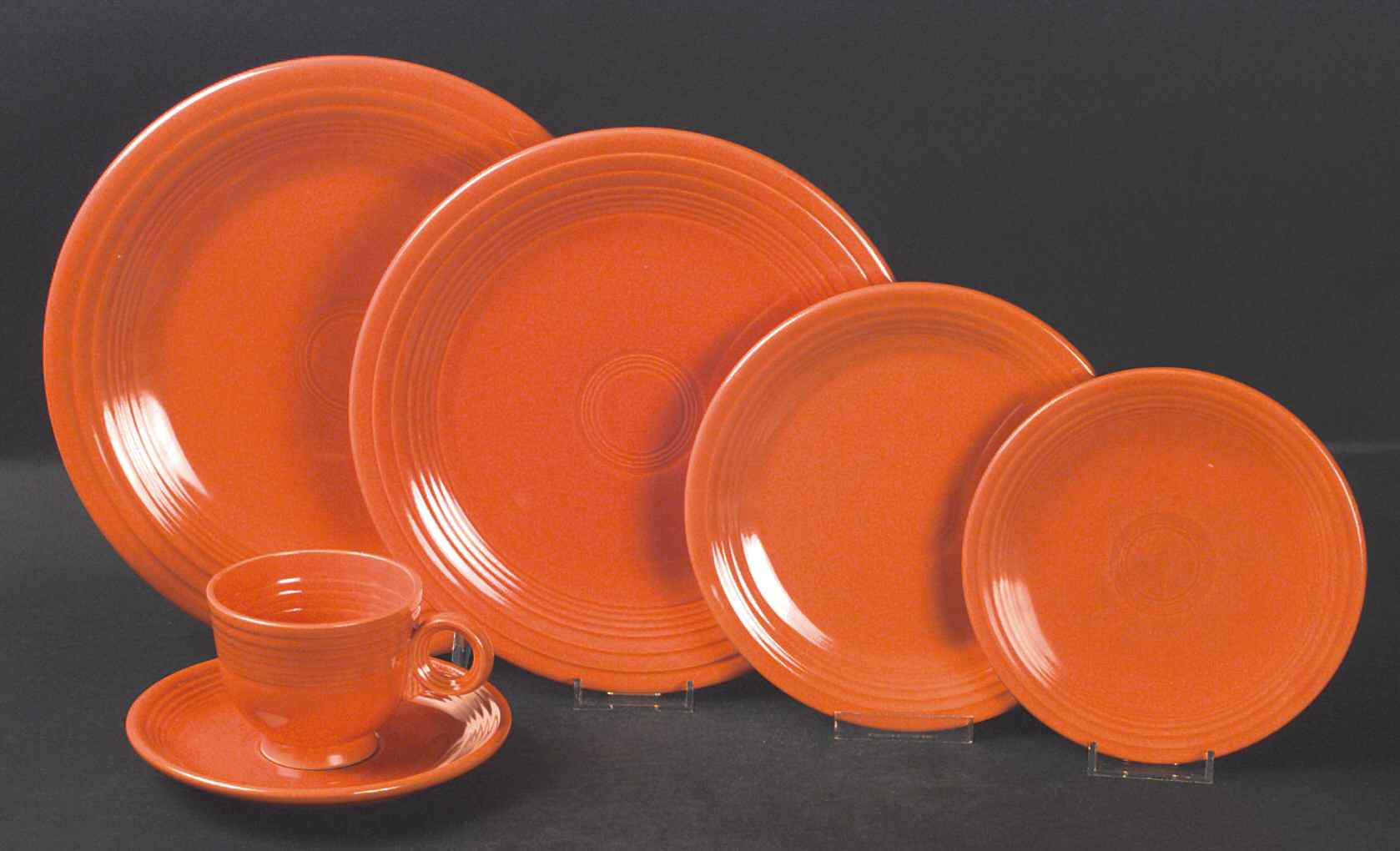Fiesta Red (Older) 5 Piece Place Setting by Homer Laughlin -1
