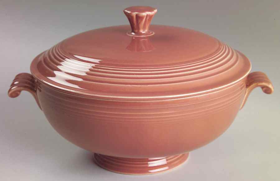 Fiesta Rose (Older) 1.25 Qt Round Covered Casserole by Homer Laughlin -1
